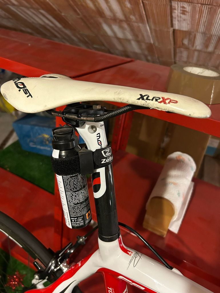 Used Pinarello PRINCE 2015 2015 Road & Gravel — image 6 of 7