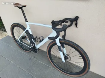Used Scott Addict Gravel 20 2024 2024 Road & Gravel — image 3 of 4