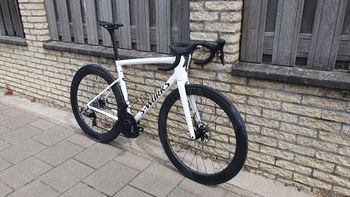 Used Specialized S-Works Tarmac SL8 - SRAM Red eTap AXS 2024 2024 Road & Gravel — image 3 of 10