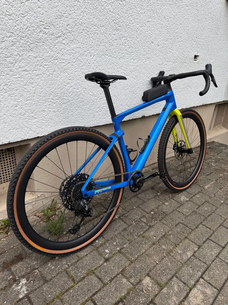 Used BMC URS 01 TWO 2022 2022 Road & Gravel, Blue — image 1 of 6