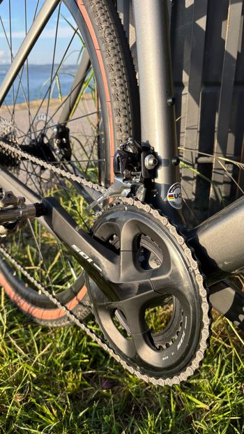 Used Scott Metrix Shimano 105 2022 Road & Gravel, Light Gray — image 9 of 9