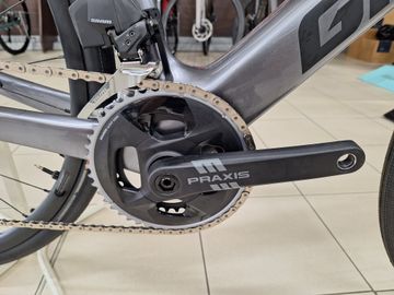 Giant Defy Advanced E+ Elite 2 2026 2026 Road & Gravel de segunda mano, Gris claro — imagen 2 de 3