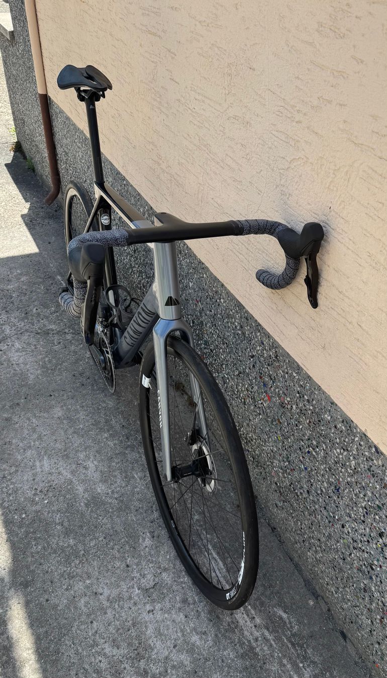 Used Canyon Ultimate CF SL 7 AXS 2025 2025 Road & Gravel, Gris claro — image 3 of 6