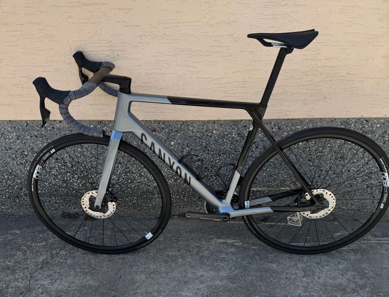 Used Canyon Ultimate CF SL 7 AXS 2025 2025 Road & Gravel, Gris claro — image 2 of 6