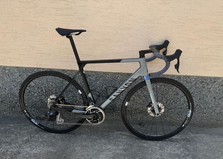 Used Canyon Ultimate CF SL 7 AXS 2025 2025 Road & Gravel, Gris claro — image 1 of 6