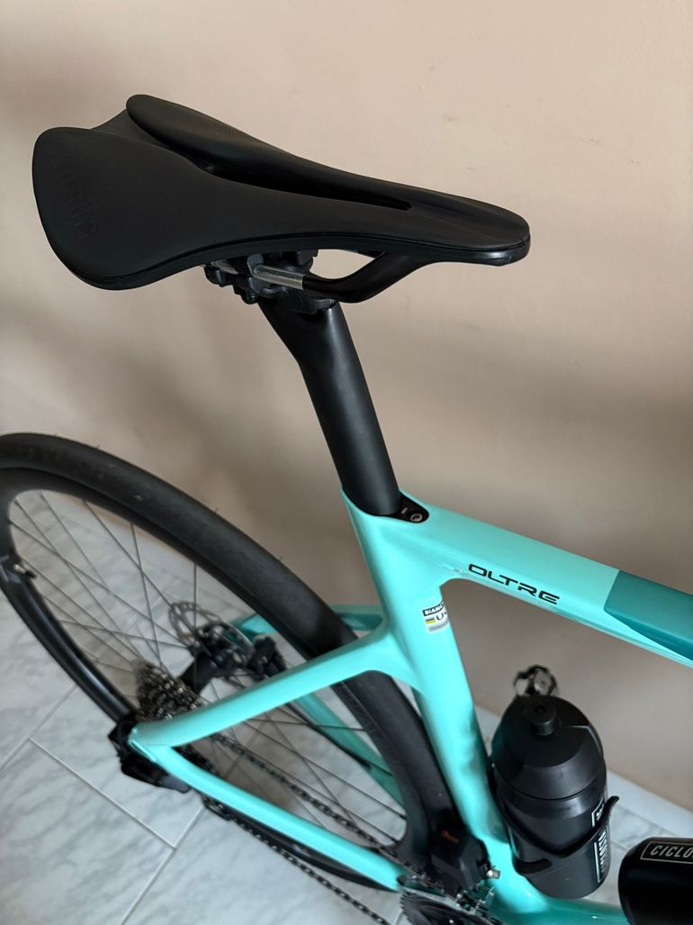 Used Bianchi Oltre Shimano 105 2025 Road & Gravel, Grün — image 2 of 5