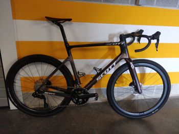 Used Scott Addict Gravel 20 2022 Frameset 2022 Road & Gravel — image 3 of 3