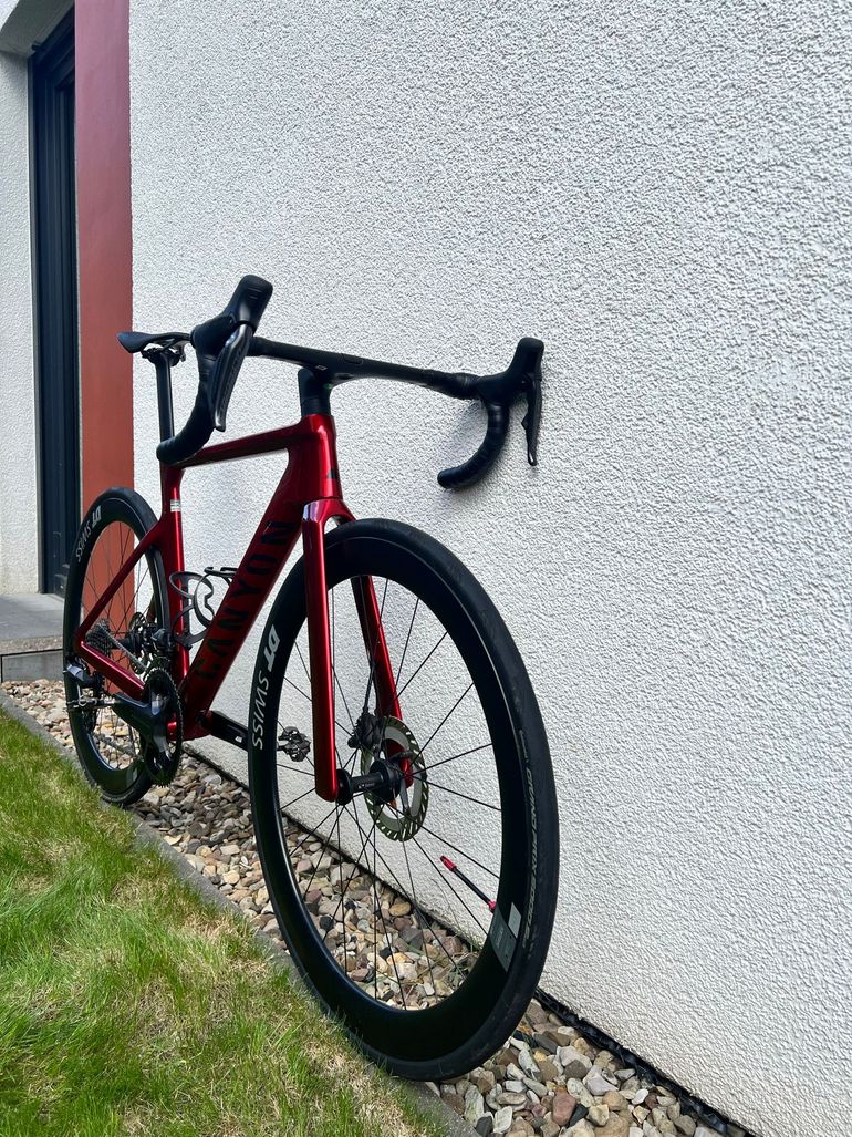 Used Canyon Aeroad CF SLX 8 Di2 2025 2025 Road & Gravel, Red — image 10 of 14