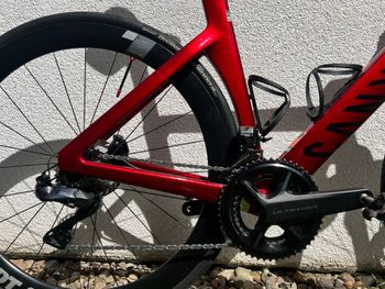 Used Canyon Aeroad CF SLX 8 Di2 2025 2025 Road & Gravel, Red — image 9 of 14