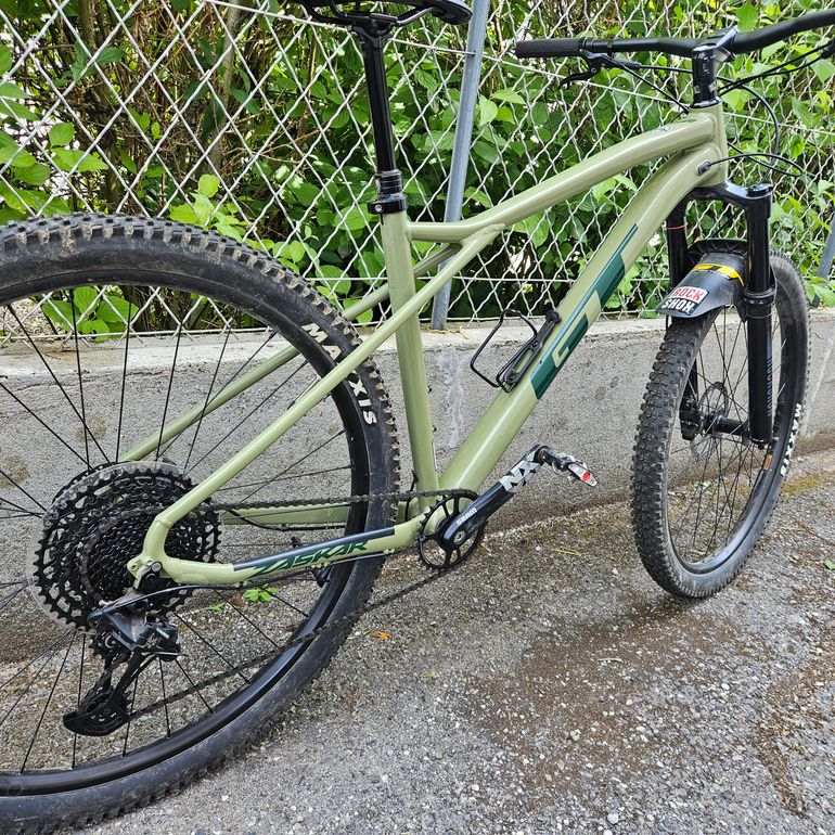Used GT Zaskar LT Expert 2022 2022 Mountainbike, Green, 29 — image 4 of 6