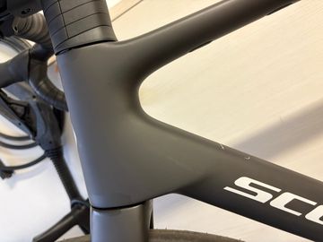 Used Scott Addict 30 2026 2026 Road & Gravel, Black — image 9 of 12