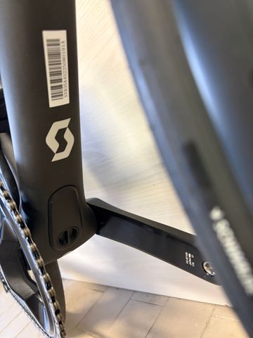 Used Scott Addict 30 2026 2026 Road & Gravel, Black — image 4 of 12