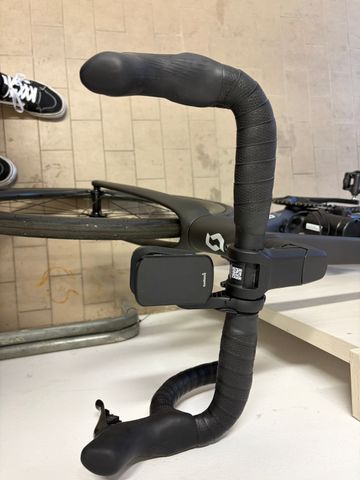 Used Scott Addict 30 2026 2026 Road & Gravel, Black — image 5 of 12