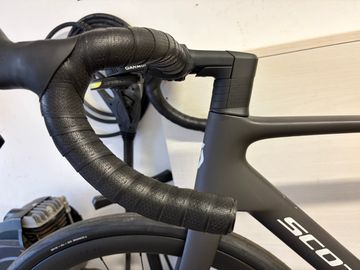 Used Scott Addict 30 2026 2026 Road & Gravel, Black — image 10 of 12