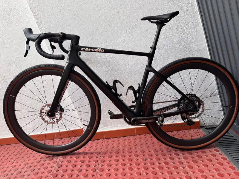 Używany Cervélo Áspero 5 SRAM Force XPLR ETap AXS 2024 2024 Road & Gravel