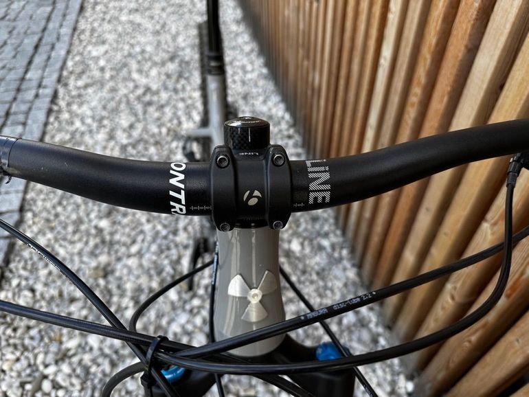 Used Nukeproof Scout V2 275 (L) - Custom Build - Fox 36 Factory, Hope, Magura MT7 2021 Mountainbike — image 8 of 19