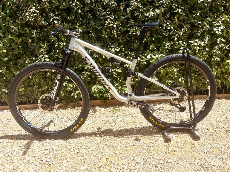 Used Specialized S-Works Epic 8 Frameset - SRAM RockShox SIDLuxe Ultimate 2026 2026 Mountainbike — image 15 of 23