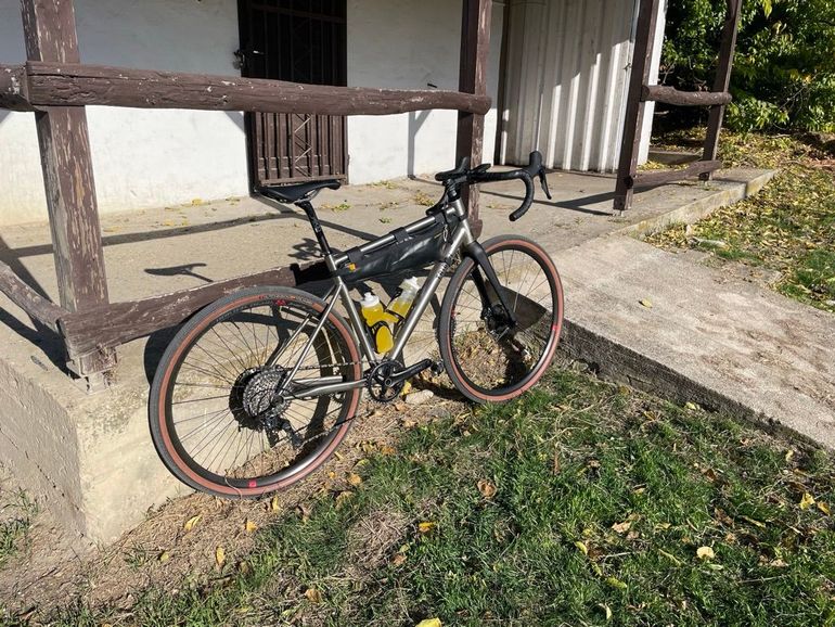 Used TRIBAN Men's Gravel Bike GRVL 900 - Shimano GRX Titanium Frame 2020 2020 Road & Gravel, Gris claro — image 2 of 6