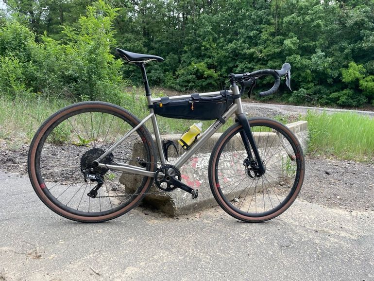 Used TRIBAN Men's Gravel Bike GRVL 900 - Shimano GRX Titanium Frame 2020 2020 Road & Gravel, Gris claro — image 5 of 6