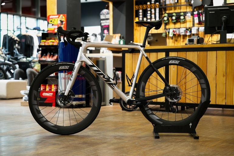 Used Time Rival AXS Zipp 404 2025 Road & Gravel, Hellgrau — image 2 of 9