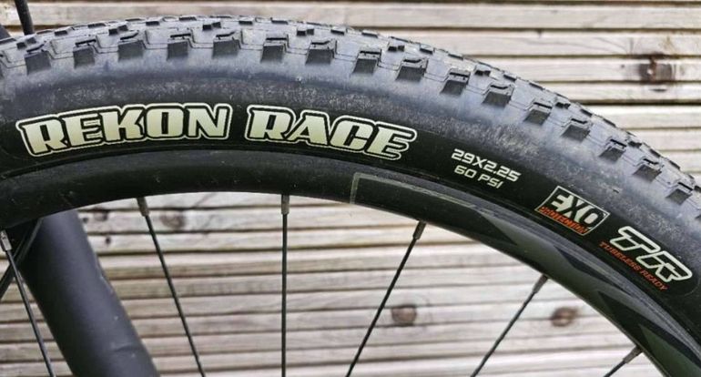 Used Giant Xtc Shimano Deore 2022 Mountainbike, Black — image 4 of 4