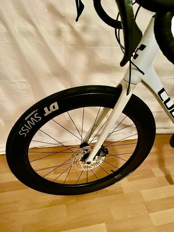 Used CUBE ATTAIN GTC RACE 2022 2022 Road & Gravel, White — image 9 of 9