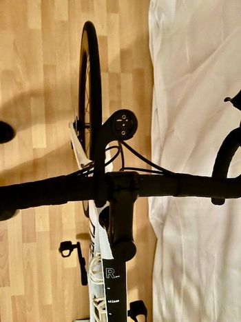 Used CUBE ATTAIN GTC RACE 2022 2022 Road & Gravel, White — image 8 of 9