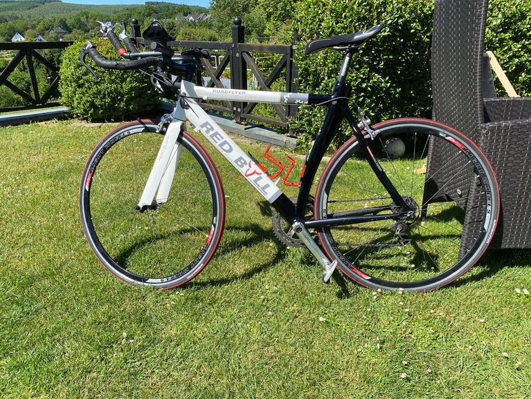 Used Red Bull (Rose) Red Bull (Rose) Custom Shimano Ultegra 2013 Road & Gravel, White — image 1 of 3