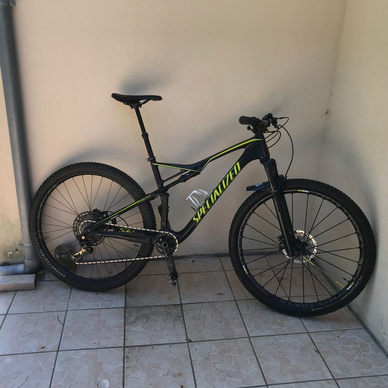 Used Specialized Epic SRAM XX1 2017 Mountainbike, Schwarz — image 1 of 12