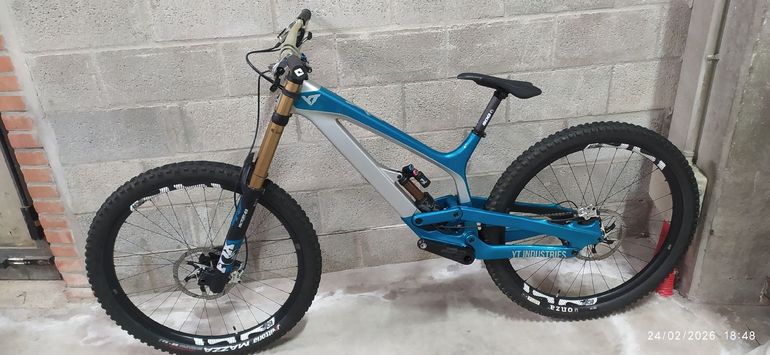 Used YT Industries TUES 29 CF Pro Race 2019 2019 Mountainbike — image 2 of 9