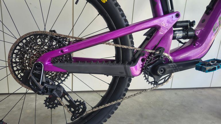 Used Santa Cruz Heckler SL X0 AXS RSV / Carbon CC 2024 2024 Mountainbike, Purple, 29, 27.5 — image 15 of 15