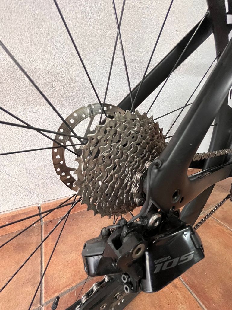 Used Trek Madone SL 6 Gen 7 2024 2024 Road & Gravel — image 3 of 4