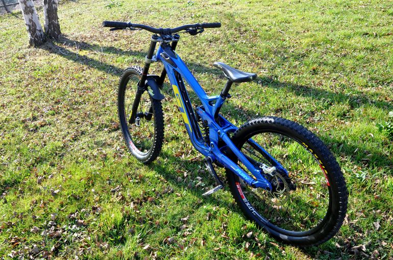 Used GT Fury Shimano ZEE 2022 Mountainbike, Blue — image 4 of 5