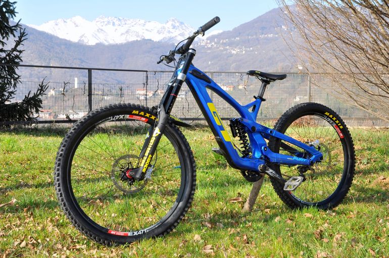 Used GT Fury Shimano ZEE 2022 Mountainbike, Blue — image 3 of 5