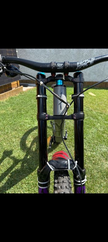 Used YT Industries Tues Base AL 27 2021 2021 Mountainbike, Light Gray, 27.5 — image 4 of 11