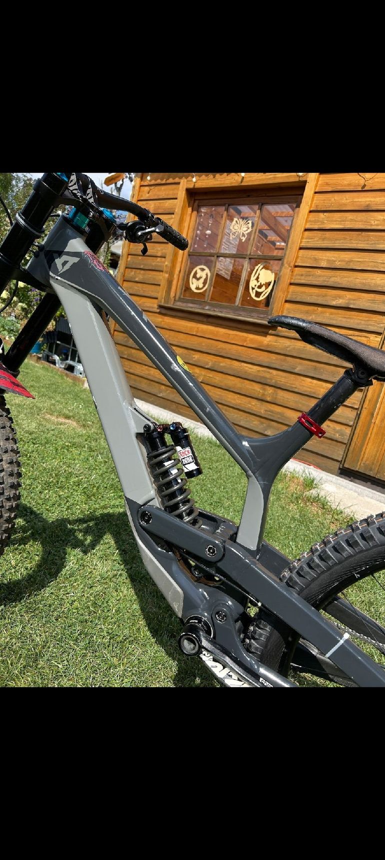 Used YT Industries Tues Base AL 27 2021 2021 Mountainbike, Light Gray, 27.5 — image 10 of 11