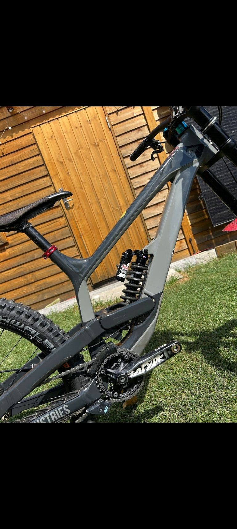 Used YT Industries Tues Base AL 27 2021 2021 Mountainbike, Light Gray, 27.5 — image 11 of 11