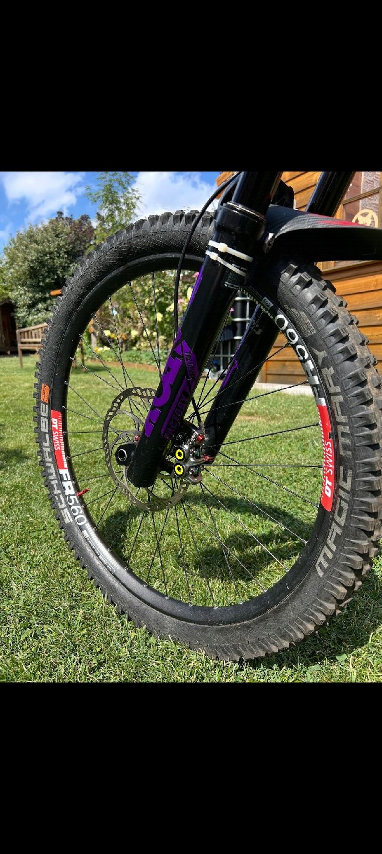 Used YT Industries Tues Base AL 27 2021 2021 Mountainbike, Light Gray, 27.5 — image 9 of 11