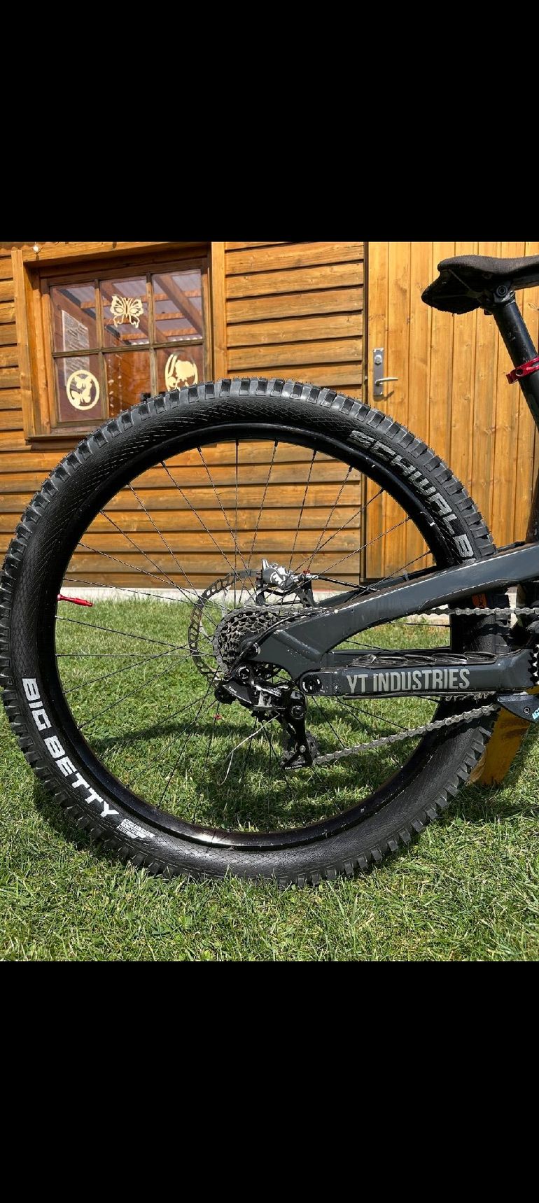 Used YT Industries Tues Base AL 27 2021 2021 Mountainbike, Light Gray, 27.5 — image 7 of 11