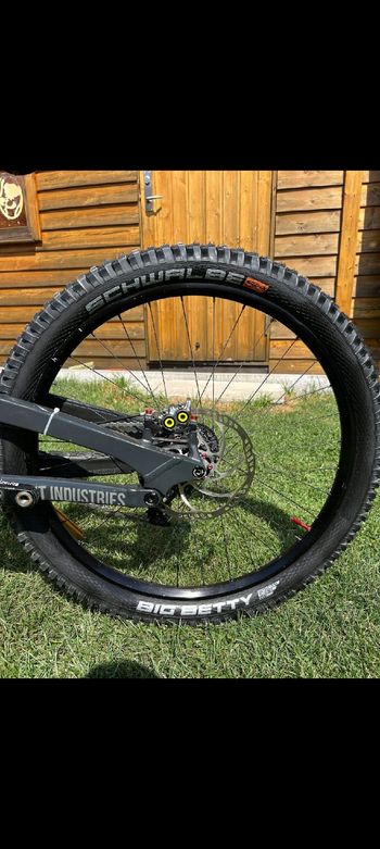 Used YT Industries Tues Base AL 27 2021 2021 Mountainbike, Light Gray, 27.5 — image 6 of 11