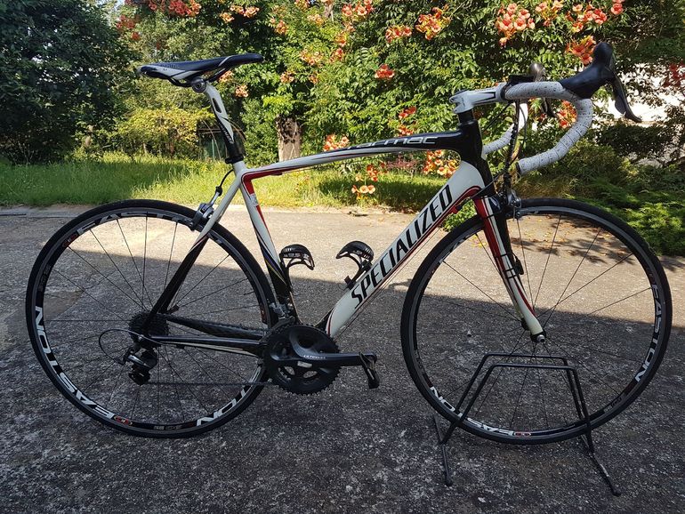 Used Specialized Men's Tarmac Comp 2018 2018 Road & Gravel, White — image 5 of 5