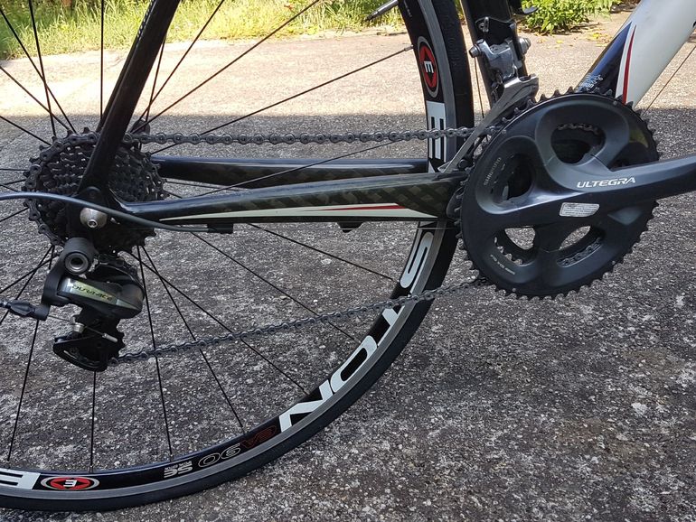 Used Specialized Men's Tarmac Comp 2018 2018 Road & Gravel, White — image 3 of 5