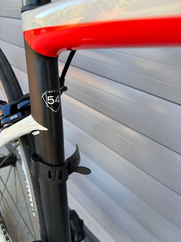 Used Specialized Tarmac Campagnolo Record EPS 2019 Road & Gravel, White — image 5 of 8