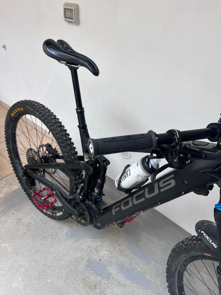 Used Focus JAM2 6.8 NINE 2021 2021 Mountainbike, Negro — image 4 of 9