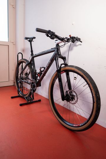 Used Carlucci C27.5 2024 Mountainbike, Black — image 2 of 5
