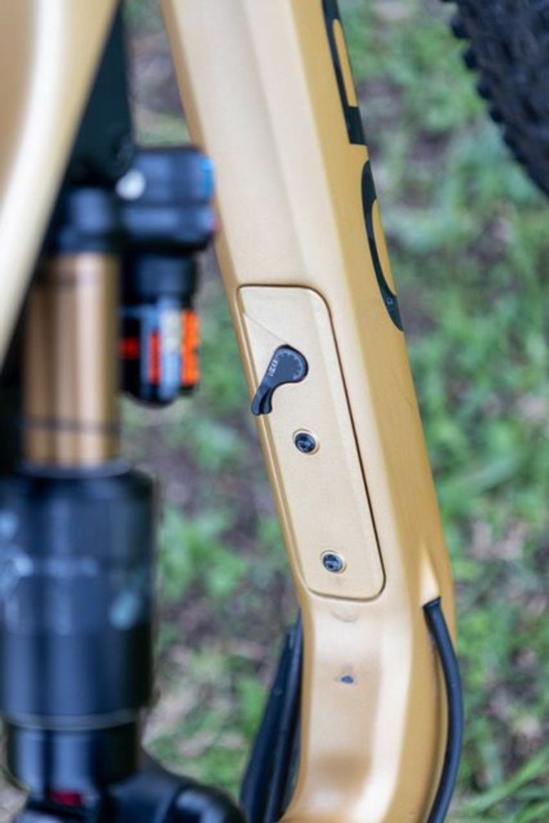 Used Orbea RALLON M-TEAM 2023 2023 Mountainbike, Orange, 29 — image 11 of 14