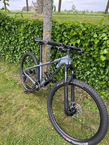 Used Trek X-Caliber 9 2019 2019 Mountainbike — image 2 of 8