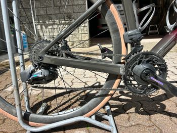 Used Scott Addict RC 10 2024 2024 Road & Gravel — image 5 of 11