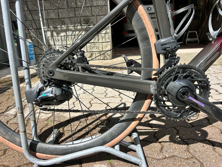 Used Scott Addict RC 10 2024 2024 Road & Gravel — image 5 of 11