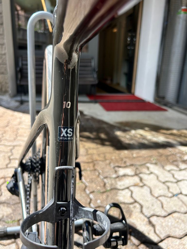 Used Scott Addict RC 10 2024 2024 Road & Gravel — image 10 of 11